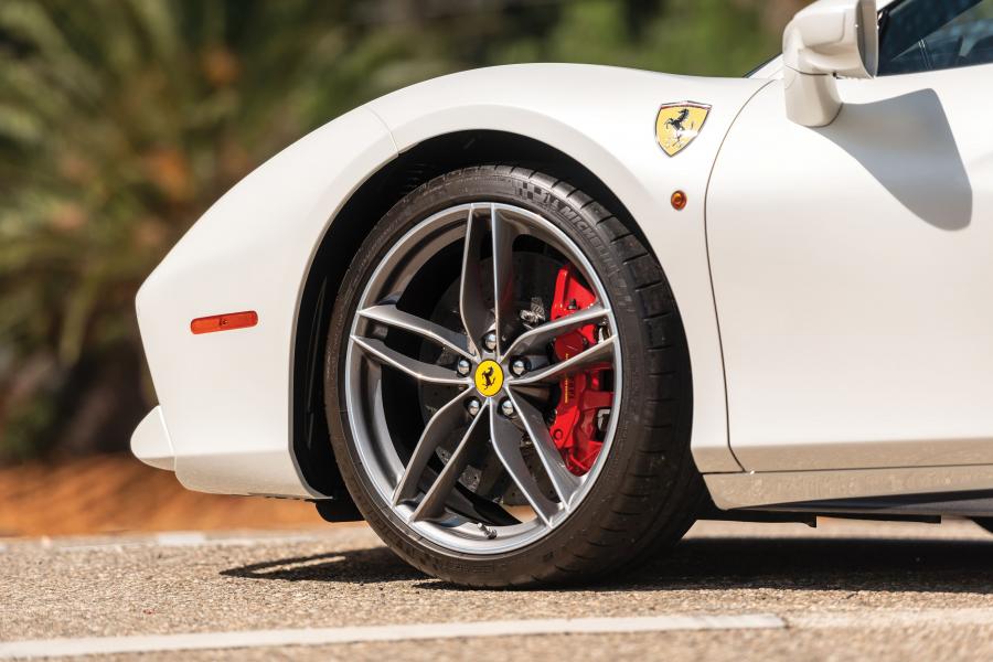 Детали экстерьера Ferrari 488 GTB The Lucybelle (232129) 2017 года  (фото 15 из 34)